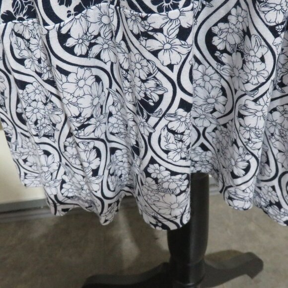 BOGO Charter Club Petite Floral Sleeveless Floral Dress Black & White 2P 2 - Picture 3 of 10